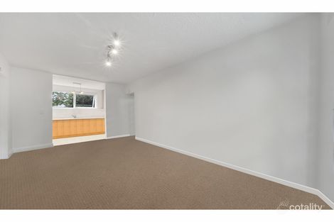 Property photo of 1/1366 Dandenong Road Hughesdale VIC 3166