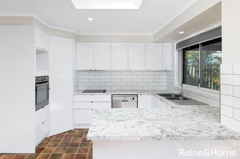 Property photo of 10 Azalea Place Lake Albert NSW 2650