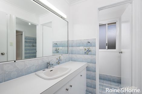 Property photo of 10 Azalea Place Lake Albert NSW 2650