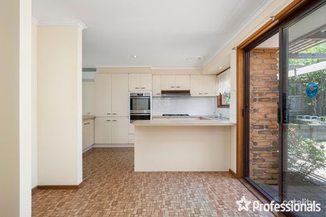 Property photo of 24 Lemongrove Crescent Croydon Hills VIC 3136