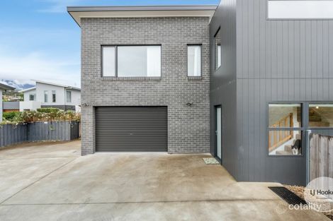 Property photo of 2/6 Dowding Crescent New Town TAS 7008