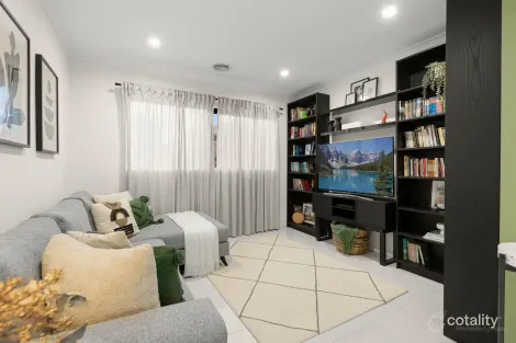 Property photo of 3 Roald Street Officer VIC 3809