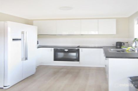 Property photo of 11 Bluewater Avenue Fassifern NSW 2283
