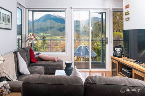 Property photo of 17 Fiddleback Drive Tawonga South VIC 3698