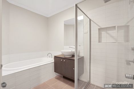 Property photo of 8 Boathaven Road Point Cook VIC 3030