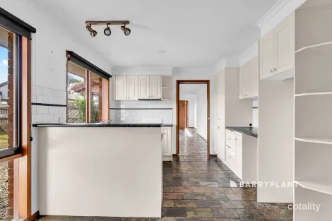 Property photo of 72 Lawless Drive Cranbourne North VIC 3977