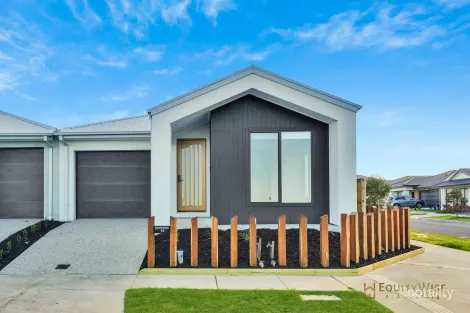 16 Swansea Rd, Manor Lakes, VIC 3024