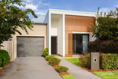 Property photo of 22 Fettlers Loop Whitebridge NSW 2290