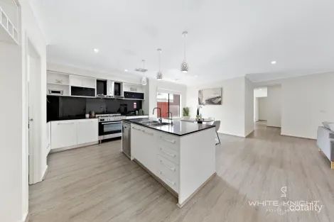 Property photo of 63 Keynes Circuit Fraser Rise VIC 3336