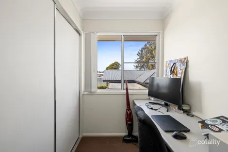 Property photo of 3/270A Bridge Street Newtown QLD 4350
