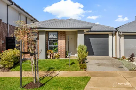 Property photo of 5 Horseshoe Parade Fraser Rise VIC 3336
