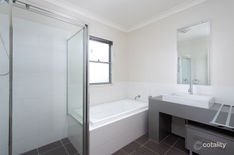 Property photo of 16 The Landings Upper Coomera QLD 4209