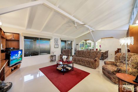 Property photo of 17 Freeland Grove Jacana VIC 3047