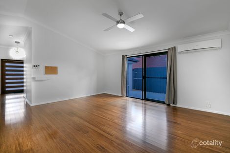 Property photo of 1 Bensley Place Riverhills QLD 4074