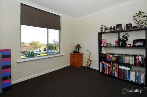 Property photo of 5 Hurley Grove Hackham SA 5163