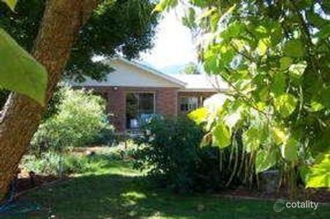 22 Nicholson St, Porepunkah, VIC 3740