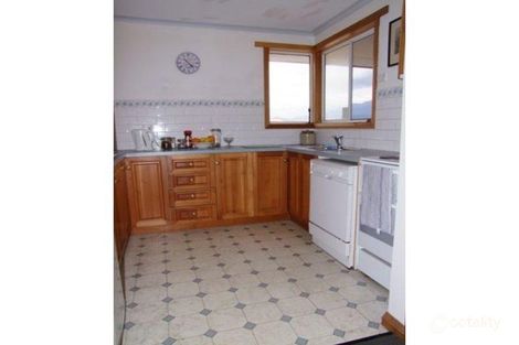 Property photo of 1/18 Excalibur Place Lindisfarne TAS 7015