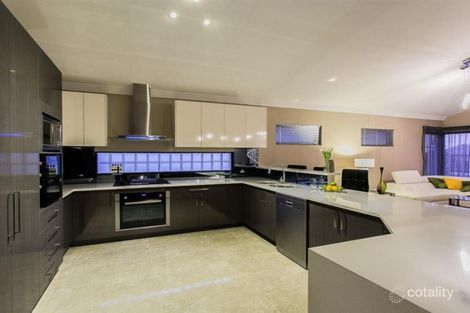 21 Pantheon Ave, North Coogee, WA 6163