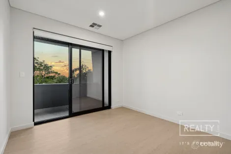 Property photo of 11B Panton Crescent Karrinyup WA 6018