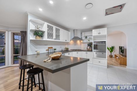 Property photo of 20 Cottswold Avenue Narre Warren VIC 3805