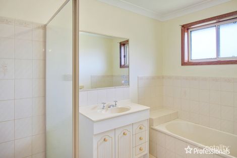Property photo of 2/5 Budawang Place Tatton NSW 2650