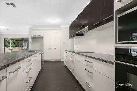 Property photo of 2 Liz Kernohan Drive Elderslie NSW 2570