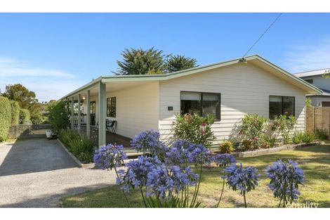 11 Cypress Ct, Cowes, VIC 3922