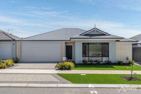 19 Melbourne Loop, Hammond Park, WA 6164