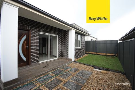 Property photo of 18 Commissioners Drive Denham Court NSW 2565