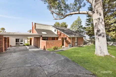 24 HOMESTEAD DR, WHEELERS HILL, VIC 3150
