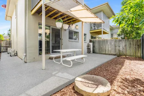 Property photo of 4/34-42 University Drive Meadowbrook QLD 4131