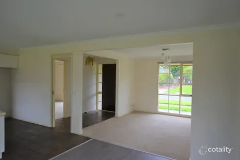 Property photo of 1 Kestrel Court Carrum Downs VIC 3201