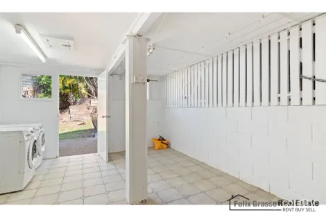 Property photo of 9 Bellevue Crescent Edge Hill QLD 4870