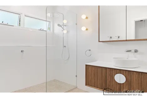 Property photo of 9 Bellevue Crescent Edge Hill QLD 4870