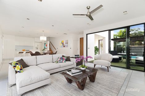 Property photo of 53 Waterline Crescent Bulimba QLD 4171