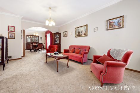 Property photo of 297 Milleara Road Avondale Heights VIC 3034
