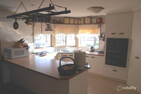 Property photo of 3 Red Jacket Lane Eaglehawk North VIC 3556