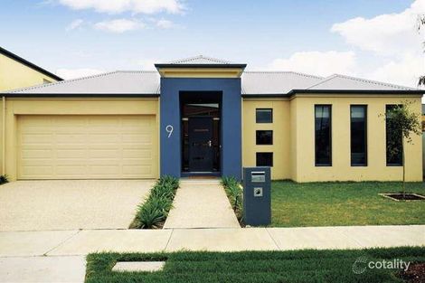 Property photo of 9 Reys Close Mordialloc VIC 3195