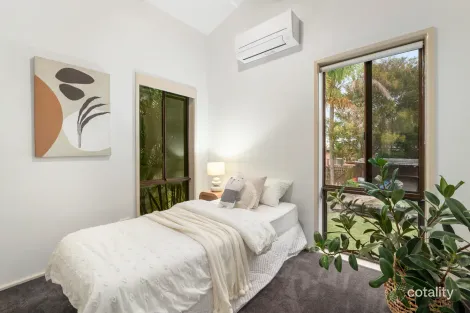 Property photo of 6 Ridgewood Crescent Eleebana NSW 2282