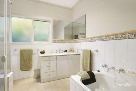 Property photo of 82 Bath Road Glen Iris VIC 3146