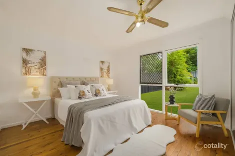 Property photo of 4 Rogers Place Campbelltown NSW 2560