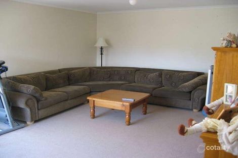 Property photo of 16 Clearview Court Garfield VIC 3814