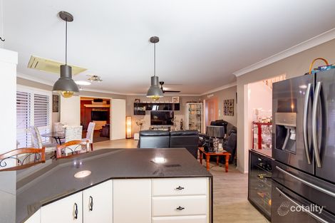 Property photo of 22 Chestnut Drive Flinders View QLD 4305