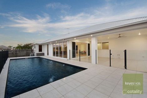 Property photo of 42 Shoalmarra Drive Mount Low QLD 4818