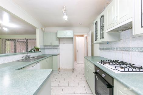 Property photo of 22 Whites Lane Glen Waverley VIC 3150