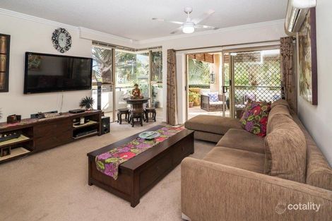 Property photo of 2/2 Oleander Avenue Biggera Waters QLD 4216