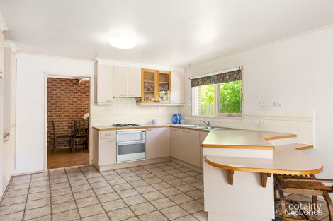 Property photo of 13 Roxburgh Road Wantirna VIC 3152