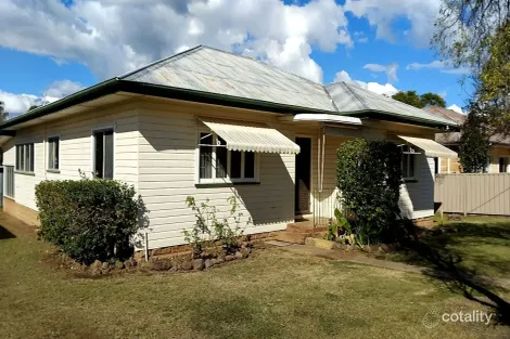 34 Murray St, Pittsworth, QLD 4356
