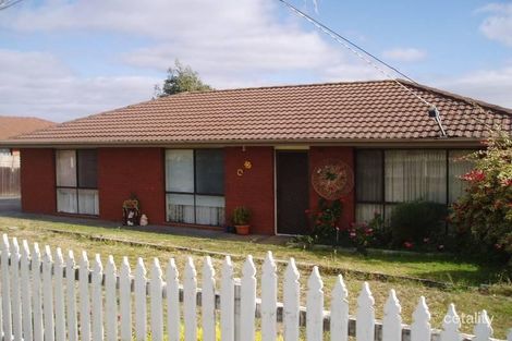 104 Kinterbury Dr, Kings Park, VIC 3021