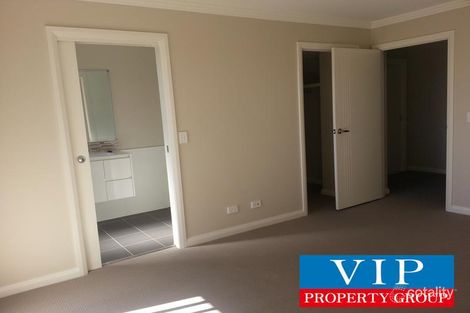 Property photo of 4 Potts Lane Potts Hill NSW 2143